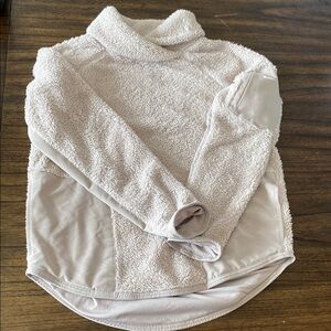 Nike Cream Sherpa Quarter-Zip Pullover Women’s Small